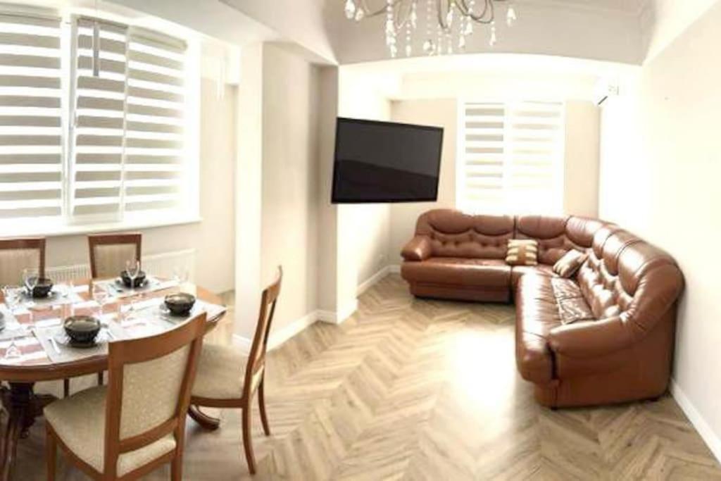 Very Large Apartment For Family! On Milestiu! Кишинёв Экстерьер фото